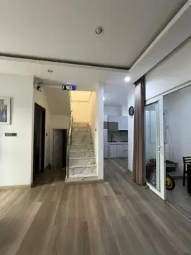 Rumah Modern Minimalis 4br Di Kebon Jeruk, Jakarta R2140