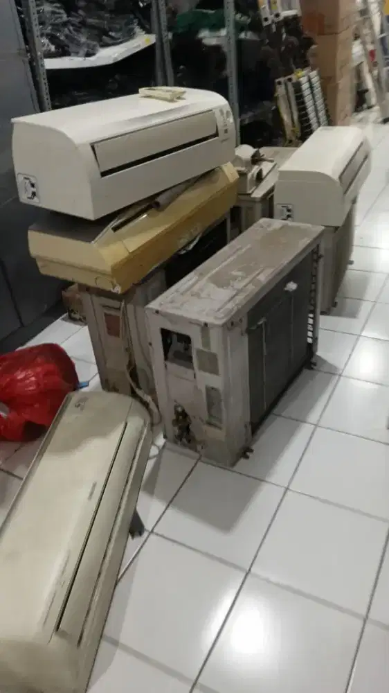 Terima ac bekas rusak