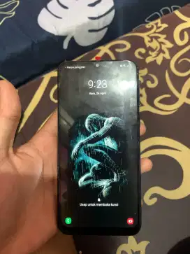 Samsung M20 memory 3/64