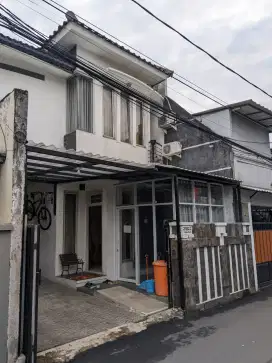 JUAL RUMAH DI CILANDAK (BELAKANG CITOS) !!! BEBAS BANJIR !!!