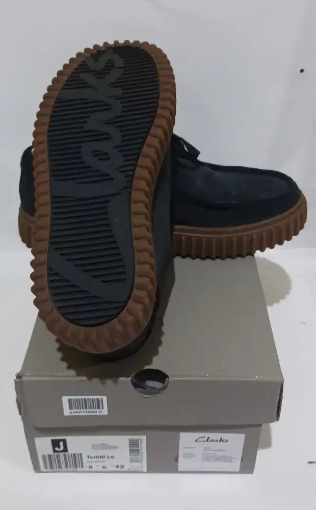 Sepatu Clarks Loefer  42 99 %