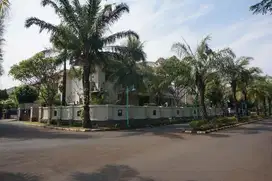 Dijual rumah di Kemang Jaya - Jakarta Selatan