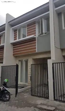 Rumah Regency One Kapas Madya MINIMALIS SIAP HUNI carport