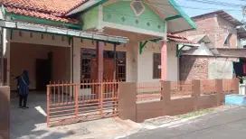 Rumah Abimanyu II no.30 Pusat Kota Dekat Tugu muda,stasiun Poncol