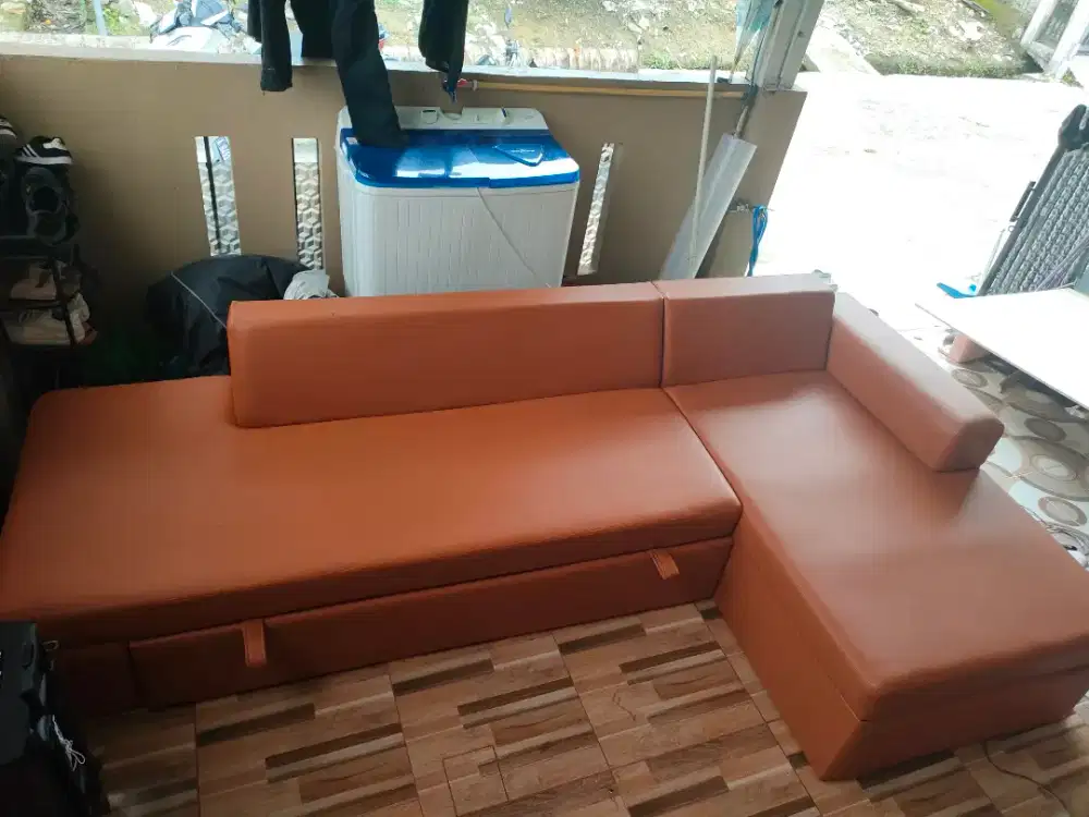 Service sofa dan costume