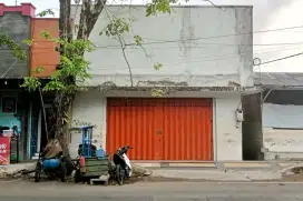 DIJUAL TOKO PINGGIR JALAN TENGAH KOTA BANYUWANGI