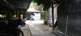 Kost-kostan Joglo dan Lapangan Futsal dekat Kampung Inggris Jogja
