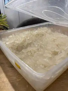 pekerjaan waitress, menghidangkan makanan, buka tutup toko