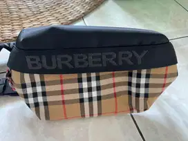 Burberry Waishbag