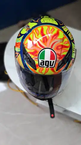 Helm AGV bekas mulus