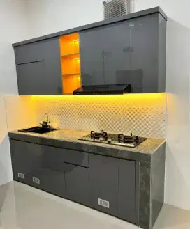 KITCHEN SET INTERIOR