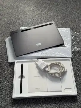 Samsung Tab S8 5G 8/128 seperti baru