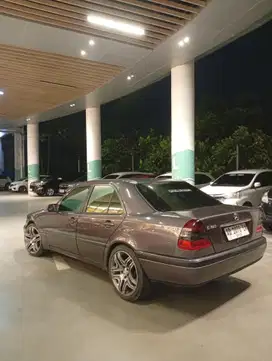 Mercedes-Benz W202 C180 '95 M/T. Josss