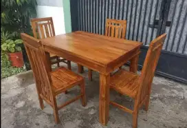 Meja 120cm dan 4 Kursi Makan Kayu Jati Finishing Alusan Terlaris