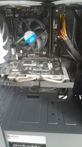 Komputer / CPU Intel Core I7-7700