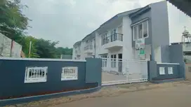 Dijual Rumah Baru Mini Cluster, lokasi strategis, material premium