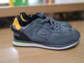 Lacoste Sepatu Casual