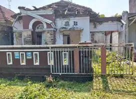 Rumah rusak, tembok kuat di citra indah city cluster terdepan