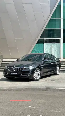 BMW 528i Luxury 2016 LCI LOW KM
