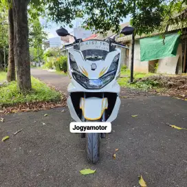 Honda pcx 160 2024 km low under 10 ribu