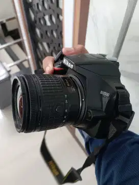 Kameran DSLR Nikon D3500