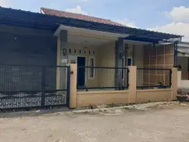 Rumah di taman krisan serang (harga nego)