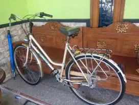 Sepeda onthel aseli belanda holland langka