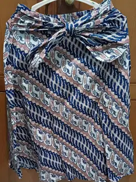Preloved Midi Skirt Rok Pendek Batik Biru Navy Baju Bekas