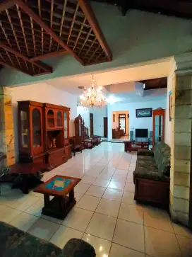 Disewakan Rumah semi Furnished