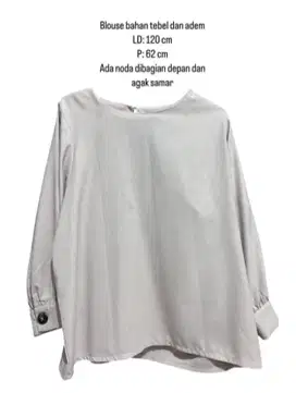 Baju Blouse Warna Cream Size M