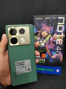 Infinix note 40 Pro 8/256 garansi panjang, fullset mulus seperti baru