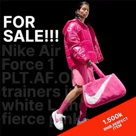 Nike air force 1 white dengan swoosh berwarna pink