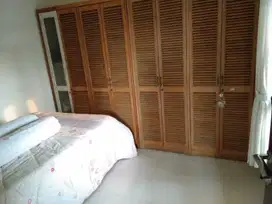 Rumah siap huni di Bintaro Sektor 4