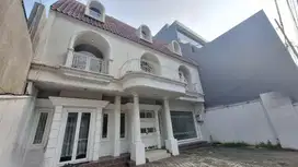DISEWAKAN RUKO 4 LANTAI KAWASAN GANDARIA KEBAYORAN BARU LOKASI MENARIK