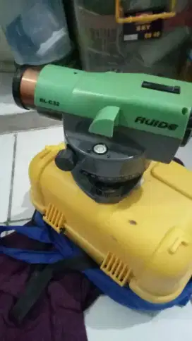Automatic level ruide RL-C32