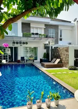 Rumah Dijual Duren Tiga. Cluster, Hal Luas + Private Pool. NEGO