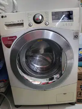 Mesin Cuci LG 7 kg, masih berfungsi 100% dan kondisi bekas 95%