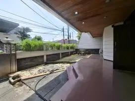 Di jual rumah 2 lt satelit indah