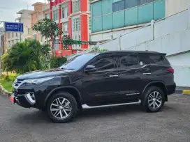 [Pajak Panjang] Toyota Fortuner 2.4 VRZ Tetradrive A/T 4x4 Diesel 2020