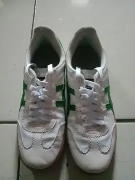Sepatu onitsuka tiger