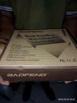 DiJual_2 set Handy Talky merk BAOFENG