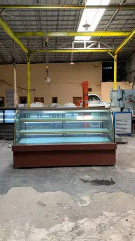 Dijual showcase cake second