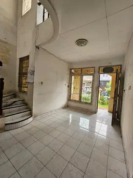 Dijual Rumah 2 Lantai lokasi Strategis Sektor 1G By Rumah Chinida