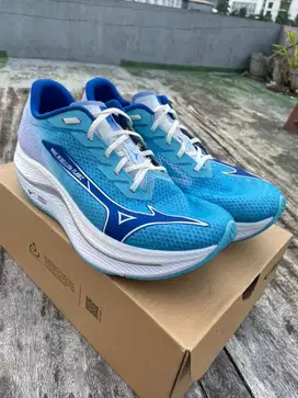 Jual sepatu lari MIZUNO WAVE REBELLION FLASH2
