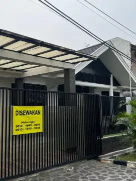 Disewakan Rumah Jl Kenanga IV no 11 Perum Jakapermai Kalimalang Bekasi