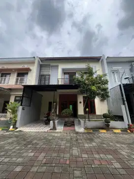 Disewakan rumah istimewa full furnish dekat UGM