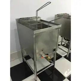Jual deep fryer lokasi jakarta barat kemanggisan bekas seperti baru  h