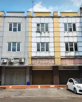 RUKO MURAH, LOKASI RAMAI DAN SANGAT STRATEGIS DI RUKO GOLDEN BOULEVARD