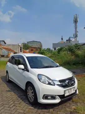Mobilio Prestige 2014