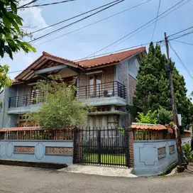 Rumah Bagus Terawat Posisi Hook Perumahan Antapani